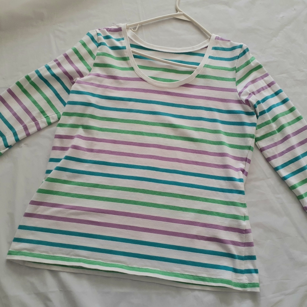 Women's pullover top striped size large